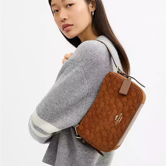 Coach Kailey Shoulder Bag
In Signature Suede - Picture 5 of 14